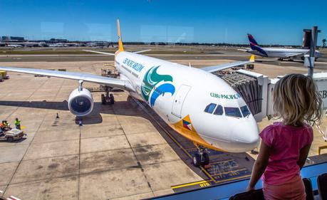 Low-cost-airline-Cebu-Pacific-2 ▷ Comentario sobre cosas emocionantes que hacer en la isla de Boracay con niños por Boracay Island Filipinas con niños | Islas, Playas y Snorkel | UTUTravel.com