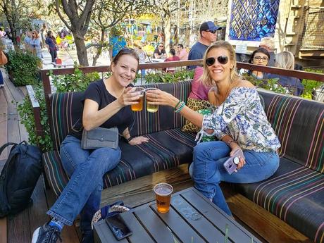 budget-las-vegas-trip ▷ Comente sobre cómo visitar Las Vegas con un presupuesto limitado - Consejos para ayudarlo a ahorrar dinero con cosas aventureras para hacer en Las Vegas para parejas | Viajeros divergentes