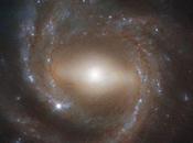 hermoso ejemplo galaxia espiral barrada