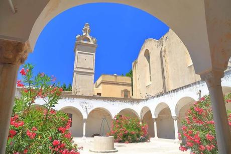 Certosa-de-San-Giacomo-monastery-on-Capri-island-in-Italy.jpg.optimal ▷ Cosas que hacer en Capri (y consejos para su visita)
