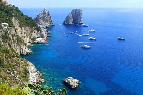 One-of-the-best-things-to-do-in-Capri-is-taking-a-boat-trip-around-the-island.jpg.optimal ▷ Cosas que hacer en Capri (y consejos para su visita)
