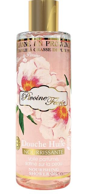 “Pivoine Féerie” de JEANNE EN PROVENCE – una gama delicada y sensual con flores de peonía