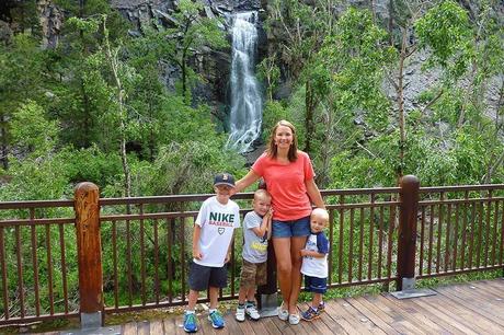 Family-visit-to-the-Spearfish-Canyon.jpg.optimal ▷ Guía definitiva para el Monte Rushmore (y cosas que hacer cerca)