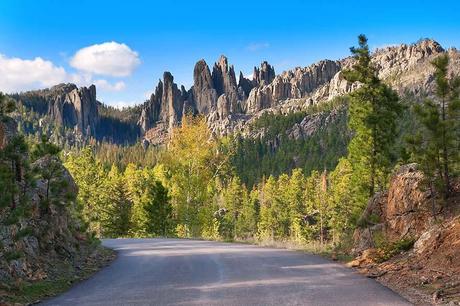 Needles-highway-is-not-to-be-missed-when-visiting-the-Black-Hills-in-South-Dakota.jpg.optimal ▷ Guía definitiva para el Monte Rushmore (y cosas que hacer cerca)