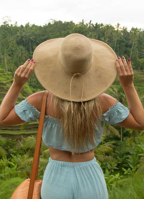 ▷ ¿Por qué debería viajar con protector solar Reef-Safe? girl_bali ▷ ¿Por qué debería viajar con protector solar Reef-Safe?