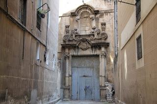 La puerta del convento de San Juan en Catalunya Plural