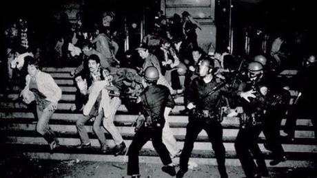 El Jefe de policía de Nueva York, se disculpa por los disturbios de Stonewall