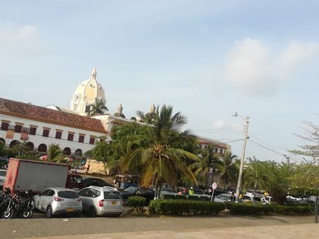 BLOG FOTOGRAFÍA (PARTE 16: CAMINANDO DENTRO DEL CORDÓN AMURALLADO)