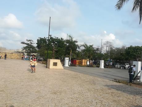 BLOG FOTOGRAFÍA (PARTE 16: CAMINANDO DENTRO DEL CORDÓN AMURALLADO)