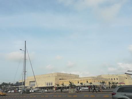 BLOG FOTOGRAFÍA (PARTE 16: CAMINANDO DENTRO DEL CORDÓN AMURALLADO)