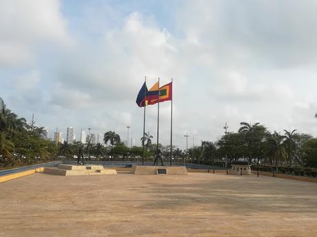 BLOG FOTOGRAFÍA (PARTE 16: CAMINANDO DENTRO DEL CORDÓN AMURALLADO)