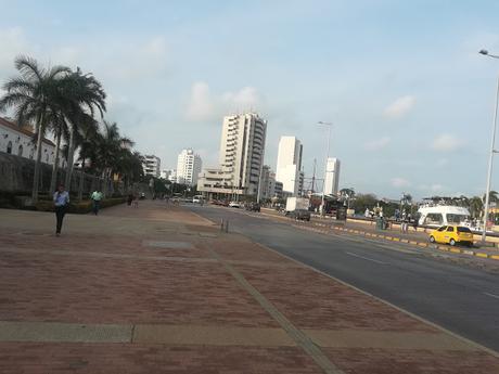 BLOG FOTOGRAFÍA (PARTE 16: CAMINANDO DENTRO DEL CORDÓN AMURALLADO)