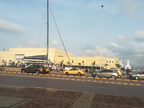 BLOG FOTOGRAFÍA (PARTE 16: CAMINANDO DENTRO DEL CORDÓN AMURALLADO)