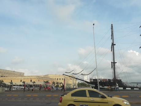 BLOG FOTOGRAFÍA (PARTE 16: CAMINANDO DENTRO DEL CORDÓN AMURALLADO)