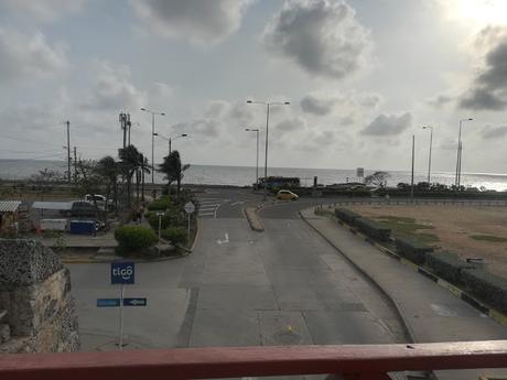 BLOG FOTOGRAFÍA (PARTE 16: CAMINANDO DENTRO DEL CORDÓN AMURALLADO)