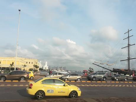 BLOG FOTOGRAFÍA (PARTE 16: CAMINANDO DENTRO DEL CORDÓN AMURALLADO)