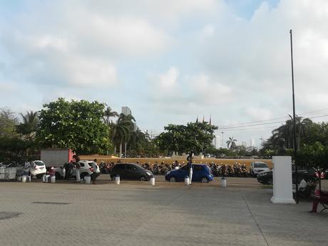 BLOG FOTOGRAFÍA (PARTE 16: CAMINANDO DENTRO DEL CORDÓN AMURALLADO)