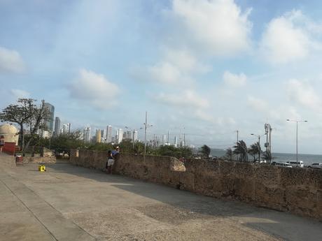 BLOG FOTOGRAFÍA (PARTE 16: CAMINANDO DENTRO DEL CORDÓN AMURALLADO)