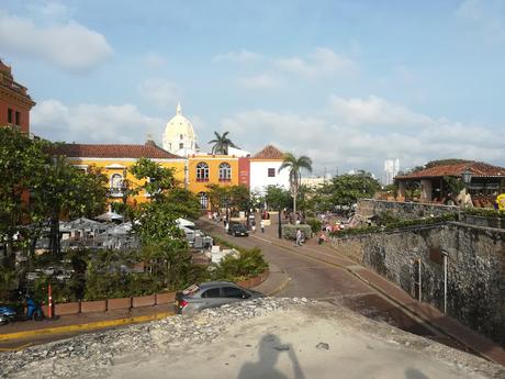 BLOG FOTOGRAFÍA (PARTE 16: CAMINANDO DENTRO DEL CORDÓN AMURALLADO)