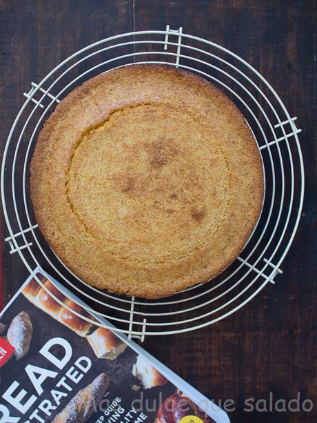 Southern-style skillet cornbread. Pan de maíz al estilo sureño