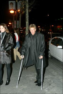 Quique San Francisco, entre el humo y la cerveza.