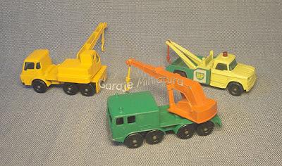 Tres grúas diferentes Tres grúas diferentes