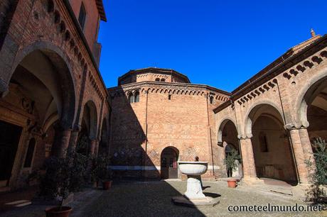 claustro-interior-santo-stefano Que ver en Bolonia en un día