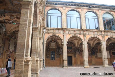 patio-universidad-de-bolonia Que ver en Bolonia en un día