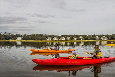 murrells-inlet-kayaking-1 ▷ Comente 16 cosas divertidas para hacer en Myrtle Beach con niños (o sin ellas) para más de 25 cosas divertidas y emocionantes que hacer en Myrtle Beach, SC - Avventure
