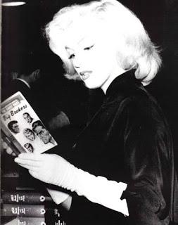 La Biblioteca de Marilyn Monroe, lectora y escritora. La Biblioteca de Marilyn Monroe, lectora y escritora.