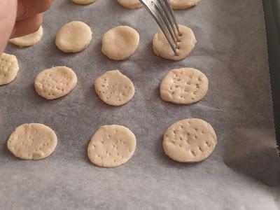 GALLETAS SALADAS