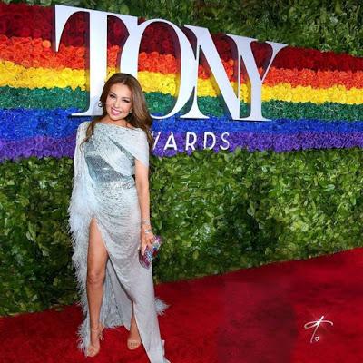 Thalía con su look arrasó en los Tony 2019