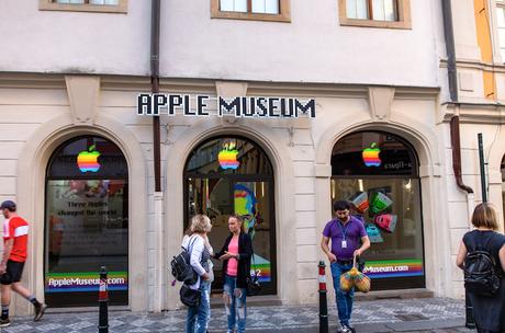 apple_museum_prague ▷ 12 mejores museos en Praga