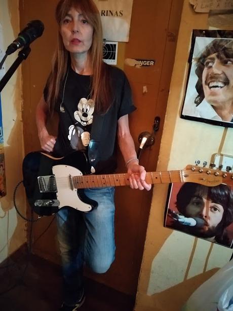 Encontrada la guitarra perdida de Amparo Llanos