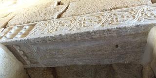 Imagen del mes: Pilastras visigodas reutilizadas en el aljibe de la Alcazaba de Mérida Imagen del mes: Pilastras visigodas reutilizadas en el aljibe de la Alcazaba de Mérida