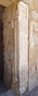 Imagen del mes: Pilastras visigodas reutilizadas en el aljibe de la Alcazaba de Mérida Imagen del mes: Pilastras visigodas reutilizadas en el aljibe de la Alcazaba de Mérida