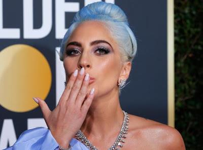 Lady Gaga pidió al publicó respeto a  Bradley Cooper