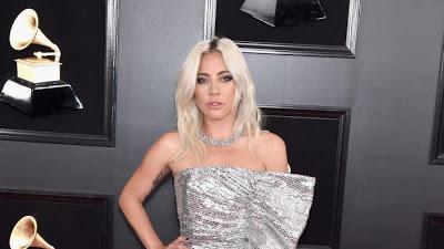 Lady Gaga pidió al publicó respeto a  Bradley Cooper