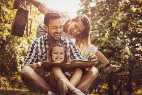 La educación aumenta la felicidad de los niños