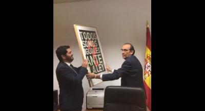 Consultas, extraños pactos políticos y nuevos ediles.