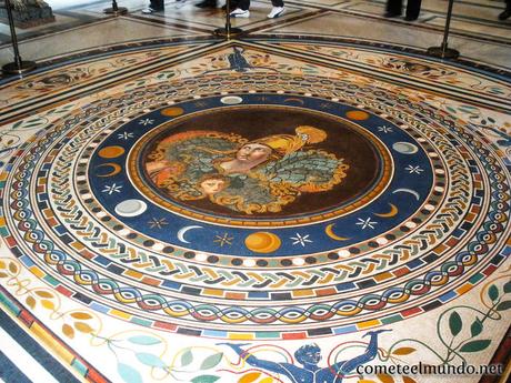 mosaicos-en-los-museos-vaticanos Visitar el Vaticano sin colas (¡no metas la pata!)