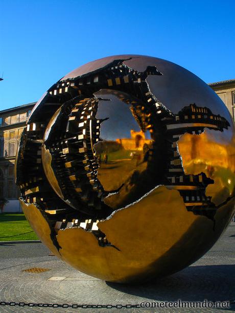 la-iglesia-como-motor-del-mundo-en-el-vaticano Visitar el Vaticano sin colas (¡no metas la pata!)