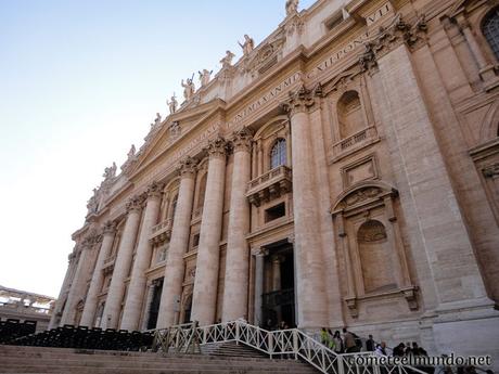 fachada-de-la-basilica-de-san-pedro Visitar el Vaticano sin colas (¡no metas la pata!)