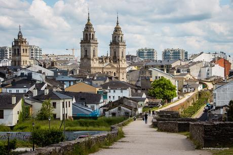 Muralla de Lugo. Panorámica de la catedral desde el adarve de la muralla Lugo, murallas, catedral y monumentos