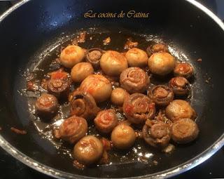 Champiñones al ajo Champiñones al ajo