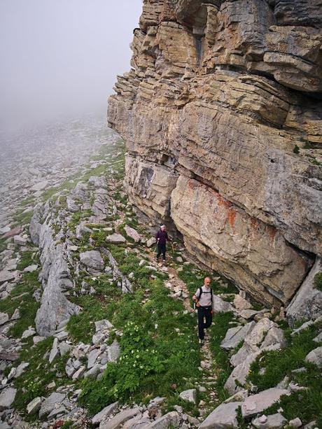 PEÑA UBIÑA Y SENDA DE LAS MERINAS PEÑA UBIÑA Y SENDA DE LAS MERINAS