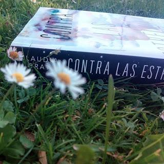 Reseña: Contra las estrellas, Claudia Gray