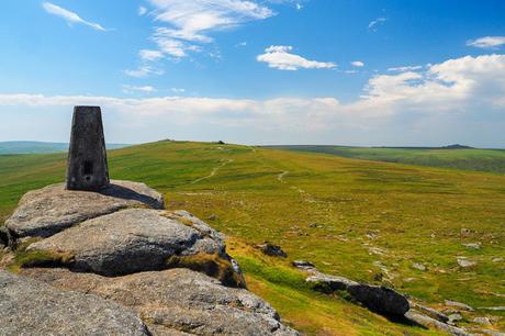 best-hikes-in-Dartmoor-National-Park-Yes-Tor-High-Willhays-1024x683 ▷ Las 10 mejores excursiones en el Parque Nacional Dartmoor