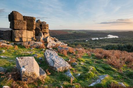 best-hikes-in-Dartmoor-National-Park-Leather-Tor-towards-Burrator-Reservoir-1024x683 ▷ Las 10 mejores excursiones en el Parque Nacional Dartmoor