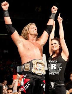 Edge  defiende las promociones  de la WWE